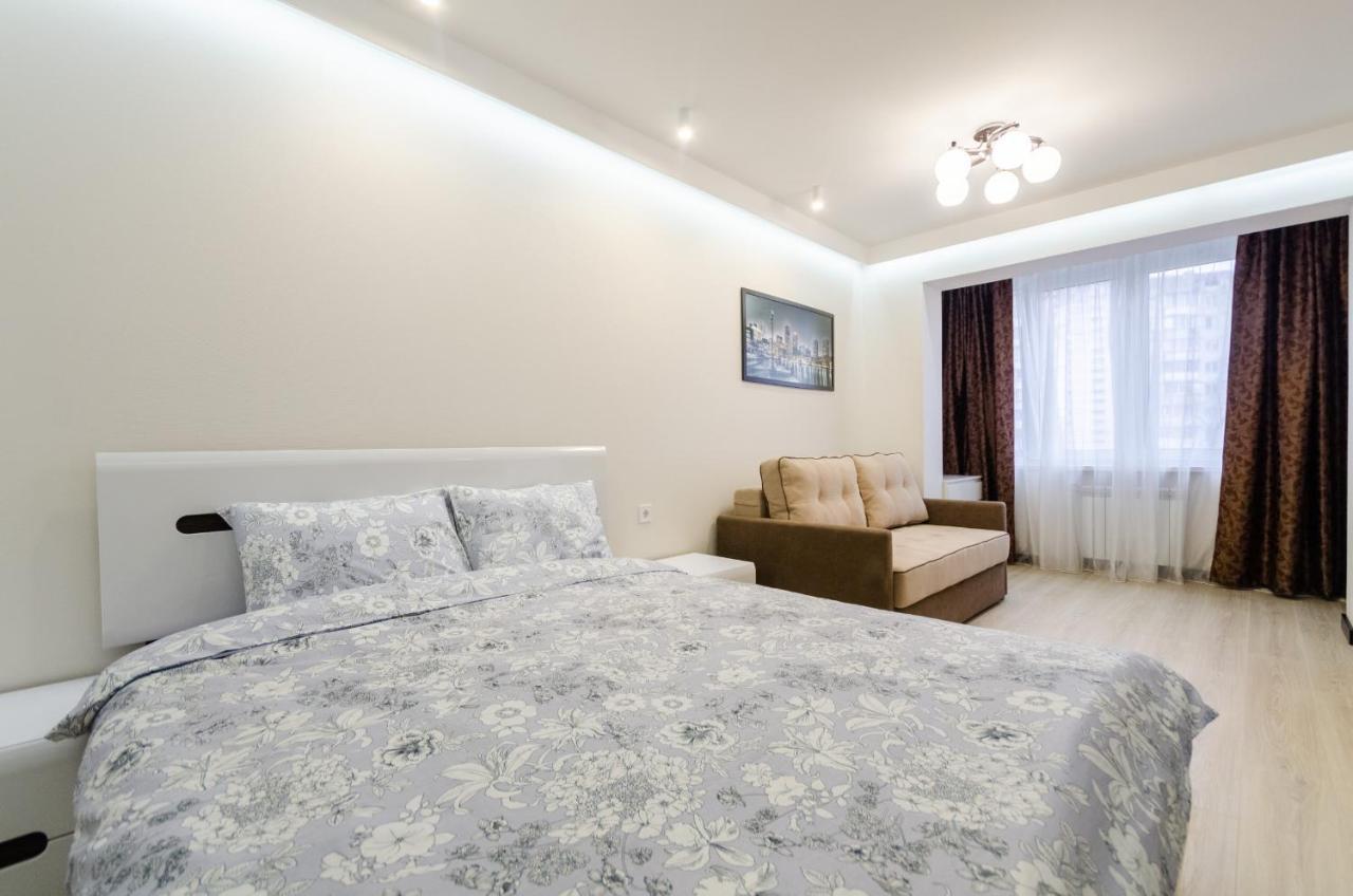 Artal Apartment On Obolonsky Avenue 31 Kyiv Exterior foto