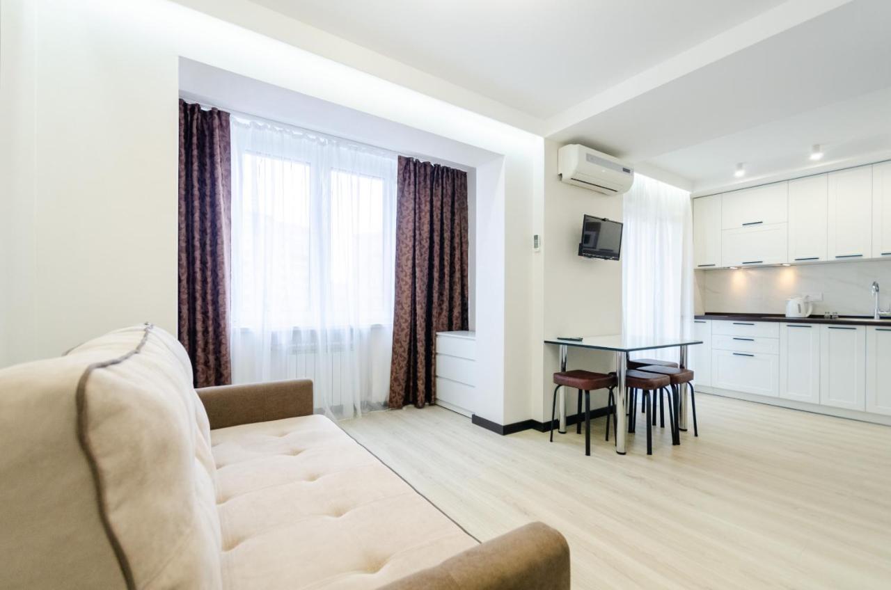 Artal Apartment On Obolonsky Avenue 31 Kyiv Exterior foto