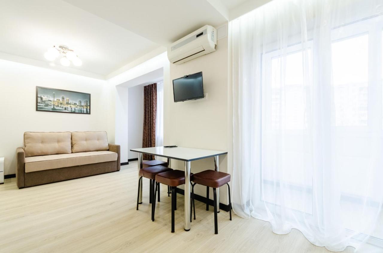 Artal Apartment On Obolonsky Avenue 31 Kyiv Exterior foto
